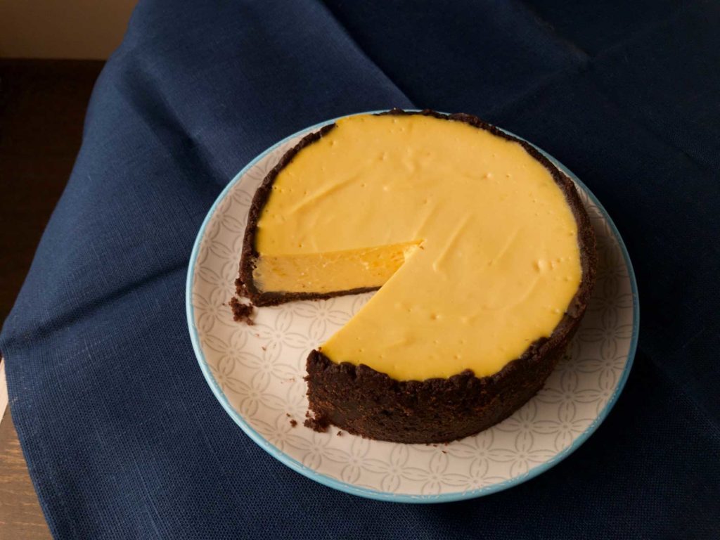 pumpkin cheesecake with chocolate crust